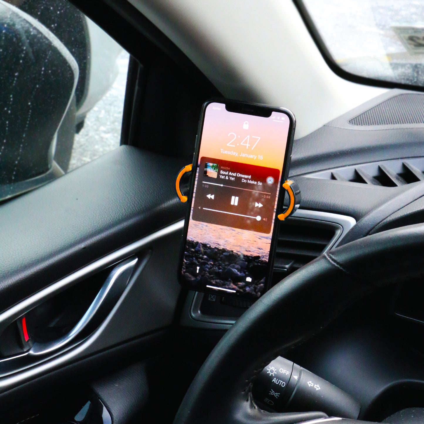 Car Phone Adjustable Mount Bundle: Vent Mount + 6ft Type C Cable