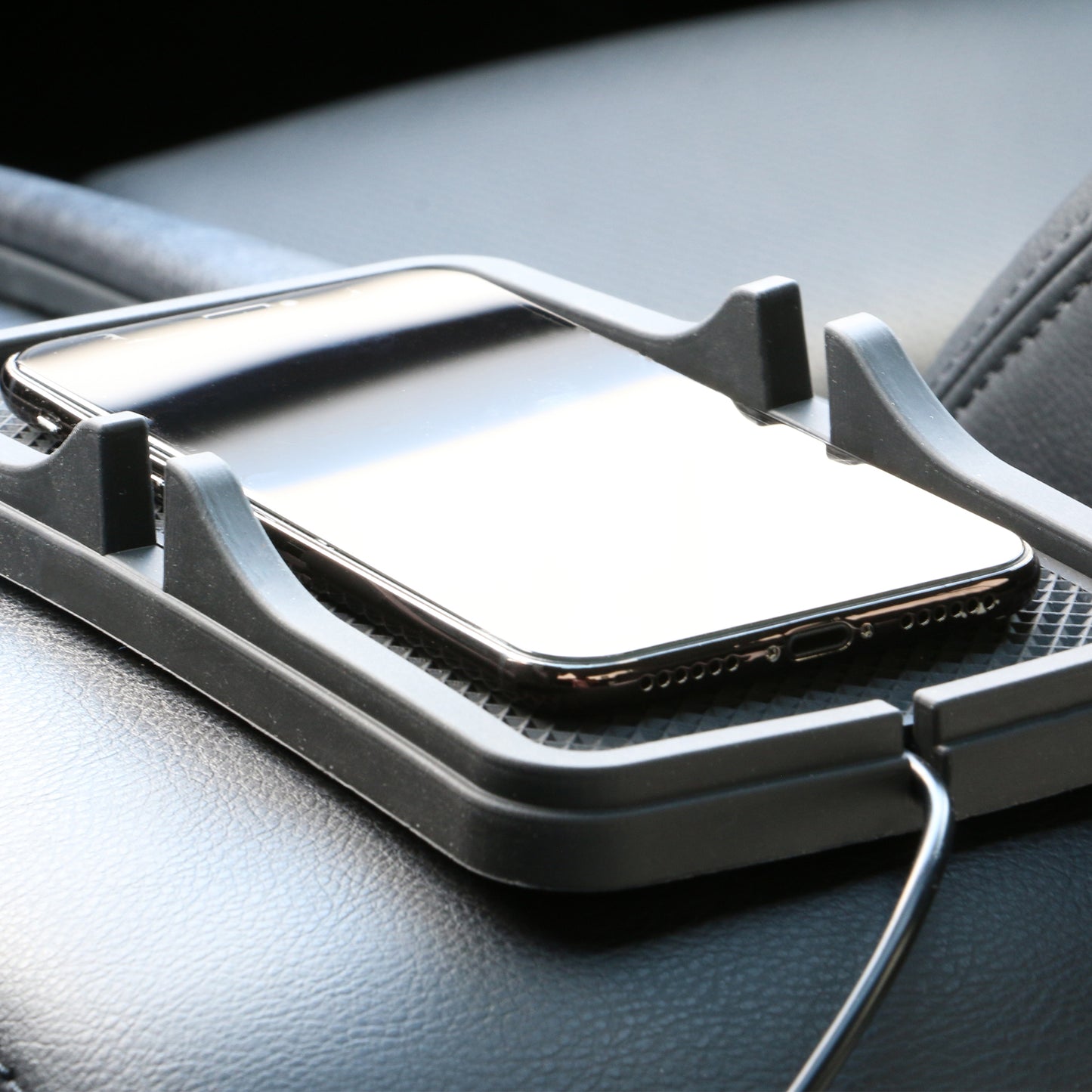 5W Dash Wireless Charging Pad, Phone Stand, Universal QI Enabled