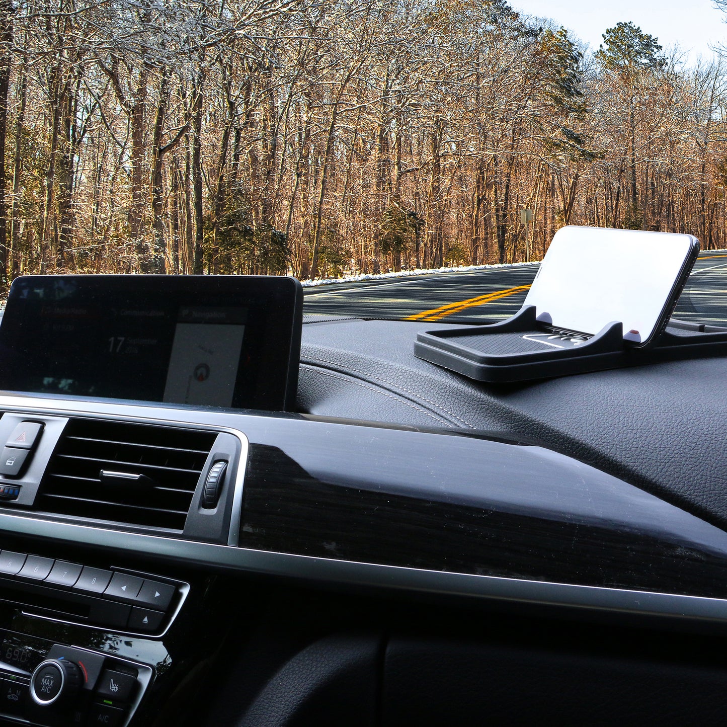 5W Dash Wireless Charging Pad, Phone Stand, Universal QI Enabled